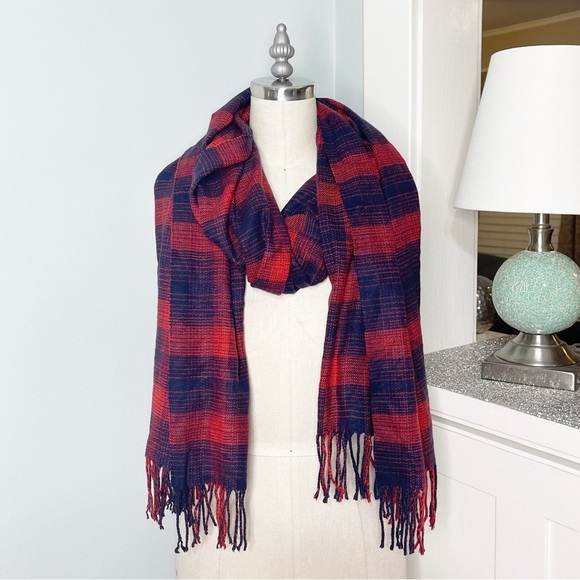 Banana Republic Navy Blue & Red Plaid Fringe Scarf - Picture 2 of 10